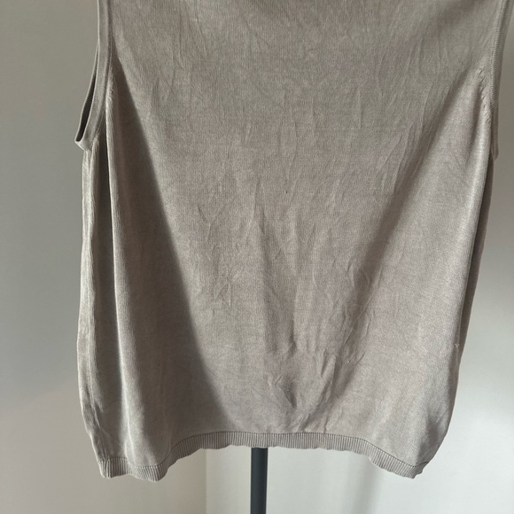 August Silk Gray Ribbed Sleeveless Muscle Tee - Picture 5 of 6